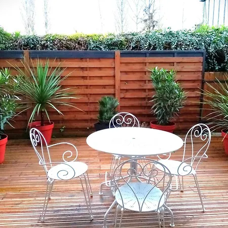 Agreable T2 Calme - Terrasse 20m2 - Animaux Bienvenus Διαμέρισμα