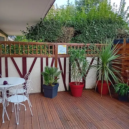 Agreable T2 Calme - Terrasse 20m2 - Animaux Bienvenus Διαμέρισμα Cabourg